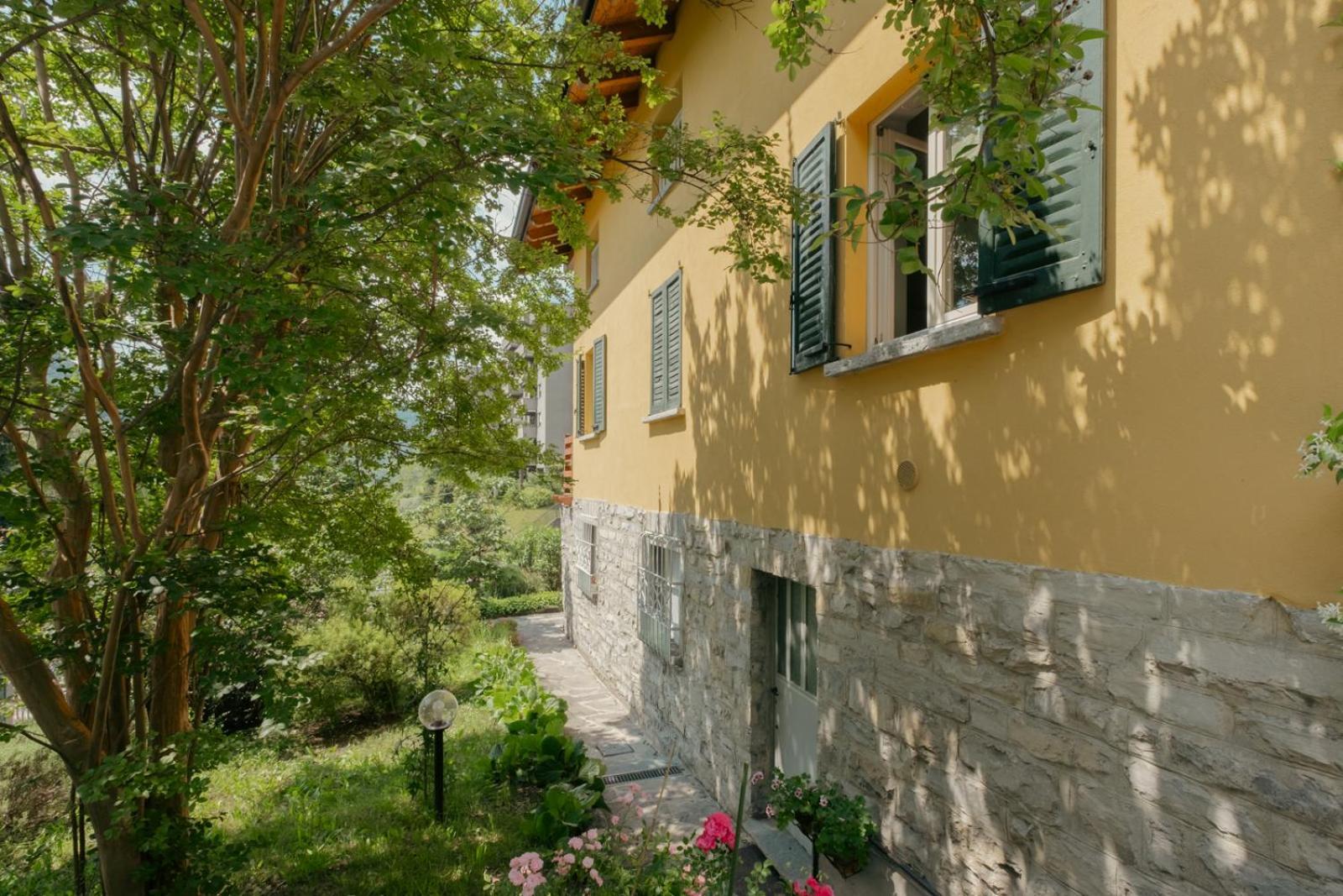 A Casa Di Maria Bed & Breakfast Como Exterior foto